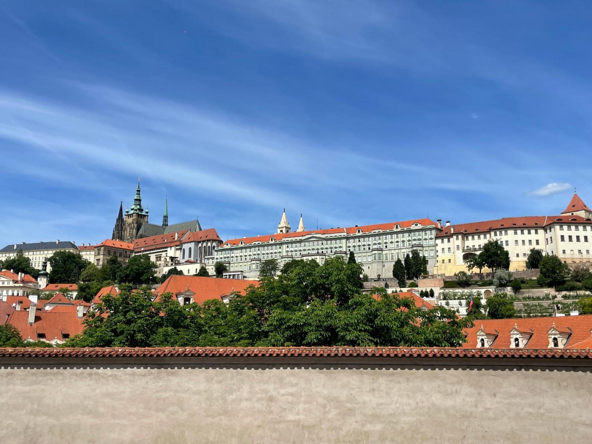 Luxury Family Hotel Royal Palace Prague Luaran gambar The Hradčany