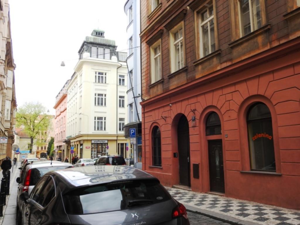 Luxury Family Hotel Royal Palace Prague Luaran gambar The former headquarters of the German National Museum of Music in Frankfurt am Main
