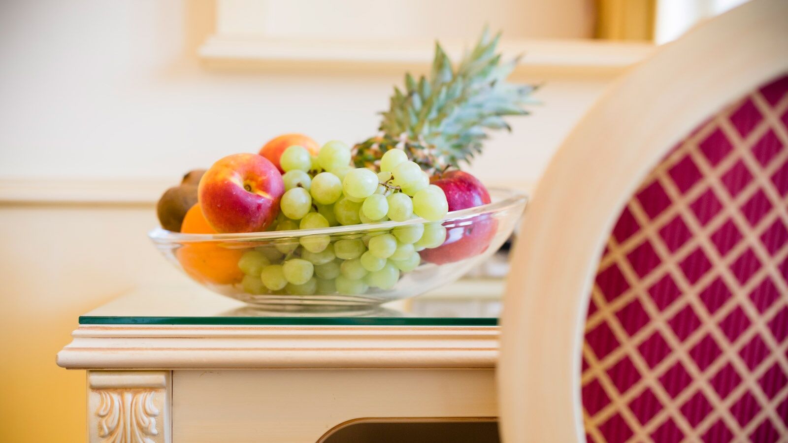 Luxury Family Hotel Royal Palace Prague Bilik gambar Fruit bowl