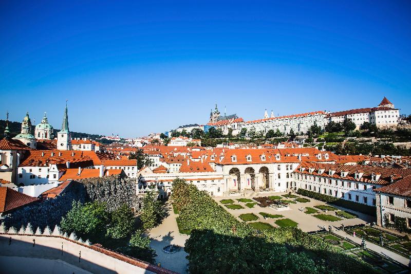 Luxury Family Hotel Royal Palace Prague Luaran gambar The Upper Town